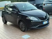 Usata Lancia Ypsilon Silver 95 CV (69 kW) 2016 Nero Utilitaria