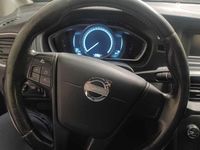 Usata Volvo V40 114 CV (83 kW) 2012 Nero Utilitaria