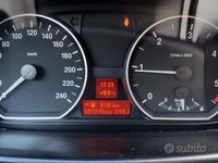 Usata BMW 118 Efficient Dynamics 143 CV (105 kW) 2011 Nero Utilitaria