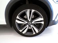 Usata Volvo V60 CC Ultimate 197 CV (144 kW) 2023 Bianco metallizzato Station wagon