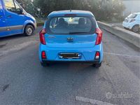 Usata Kia Picanto 66 CV (48 kW) 2016 Blu Utilitaria