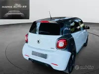 Usata Smart ForFour Brabus 110 CV (80 kW) 2019 Bianco Utilitaria