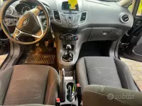 Usata Ford Fiesta 75 CV (55 kW) 2014 Nero Utilitaria