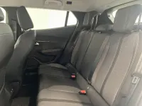 Usata Peugeot e-2008 Allure 100 kW (136 CV) 2021 Bianco SUV