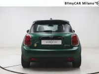 Usata Mini Cooper SE Classic 135 kW (184 CV) 2021 British racing green iv Utilitaria