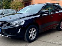 Usata Volvo XC60 R-Design Momentum 150 CV (110 kW) 2015 Nero SUV