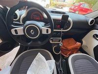 Usado Renault Twingo 69 CV (50 kW) 2019 Gris Utilitario