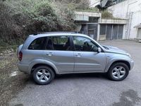 Usata Toyota RAV4 116 CV (85 kW) 2005 SUV