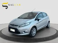 Usata Ford Fiesta 82 CV (60 kW) 2012 Argento Utilitaria