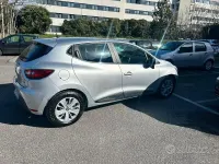 Usado Renault Clio IV 75 CV (55 kW) 2017 Gris Utilitario