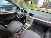 Usata Opel Astra 101 CV (74 kW) 2008 Nero Station wagon