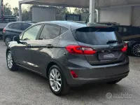 Usata Ford Fiesta Titanium 86 CV (63 kW) 2018 Grigio Utilitaria