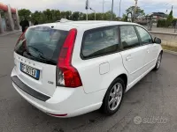 Usata Volvo V50 Plus 115 CV (84 kW) 2011 Bianco Station wagon