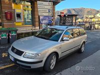 Usata VW Passat 110 CV (80 kW) 1998 Grigio Station wagon