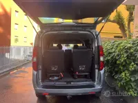 Begagnad Fiat Doblò 90 HK (66 kW) 2012 Grå Minibuss