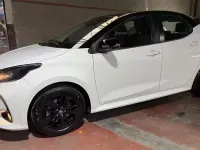 Usata Toyota Yaris Hybrid Business Edition 92 CV (67 kW) 2021 Bianco Berlina