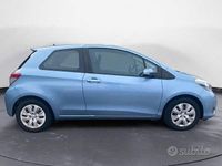 Usata Toyota Yaris 69 CV (50 kW) 2012 Blu Utilitaria
