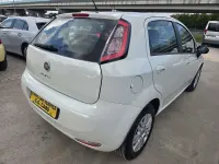 Usata Fiat Punto Easy 105 CV (77 kW) 2012 Bianco Utilitaria