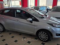Usata Ford Fiesta Titanium 75 CV (55 kW) 2014 Argento Utilitaria