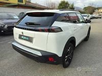 Usata Peugeot 2008 Allure 101 CV (74 kW) 2022 Bianco SUV