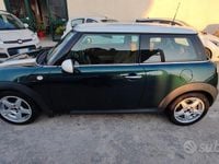 Usata Mini Cooper Coupé 108 CV (79 kW) 2009 Verde Coupé