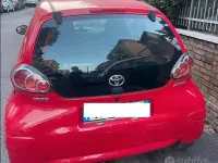 Usata Toyota Aygo 68 CV (50 kW) 2010 Rosso Utilitaria