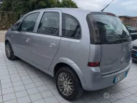 Usata Opel Meriva Club 75 CV (55 kW) 2006 Grigio Monovolume
