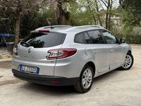 Usata Renault Mégane GrandTour LIMITED 110 CV (80 kW) 2015 Argento Station wagon