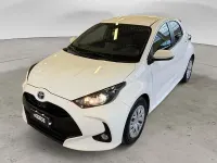 Usata Toyota Yaris Hybrid Business Edition 116 CV (85 kW) 2022 Bianco Utilitaria