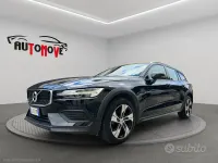 Usata Volvo V60 CC 197 CV (144 kW) 2022 Onyx black Station wagon