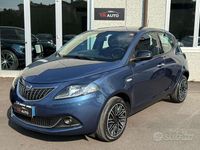 Usata Lancia Ypsilon Gold 69 CV (50 kW) 2022 Blu/azzurro Utilitaria