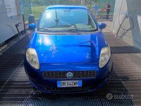 Usata Fiat Grande Punto Dynamic 65 CV (47 kW) 2007 Blu/azzurro Utilitaria