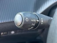 Usata Peugeot 2008 Allure 110 CV (80 kW) 2022 Blu SUV