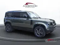 Usata Land Rover Defender SE Dynamic 200 CV (147 kW) 2026 Verde SUV