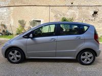 Usata Mercedes A180 116 CV (85 kW) 2012 Grigio Utilitaria