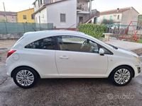 Usata Opel Corsa 75 CV (55 kW) 2011 Bianco Utilitaria