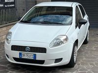 Usata Fiat Grande Punto Dynamic 77 CV (56 kW) 2007 Bianco Utilitaria