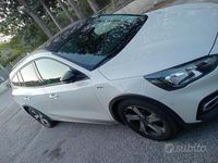 Usata Ford Focus 120 CV (88 kW) 2020 Grigio Station wagon