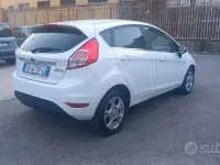 Usata Ford Fiesta Titanium 95 CV (69 kW) 2016 Bianco Utilitaria
