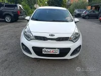 Usata Kia Rio 75 CV (55 kW) 2014 Bianco Berlina