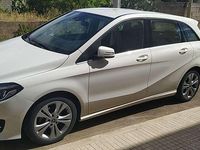 Usata Mercedes B180 109 CV (80 kW) 2019 Bianco Monovolume