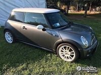 Usata Mini Cooper S 163 CV (119 kW) 2004 Grigio Utilitaria