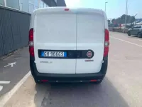Usata Fiat Doblò 105 CV (77 kW) 2021 Bianco Monovolume