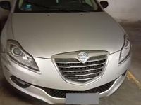 Usata Lancia Delta 120 CV (88 kW) 2011 Grigio Utilitaria