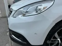 Usata Peugeot 2008 Allure 115 CV (84 kW) 2015 Bianco SUV