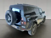 Usata Land Rover Defender SE Dynamic 200 CV (147 kW) 2026 Santorini black SUV