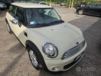 Usata Mini ONE 90 CV (66 kW) 2012 Bianco Utilitaria