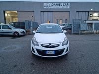 Usata Opel Corsa 85 CV (62 kW) 2014 Bianco Berlina