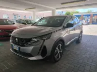 Usata Peugeot 3008 Allure 131 CV (96 kW) 2022 Grigio artense SUV