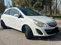 Usata Opel Corsa 85 CV (62 kW) 2012 Bianco Utilitaria